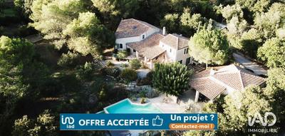 Maison - 300 m² - 10 pièces