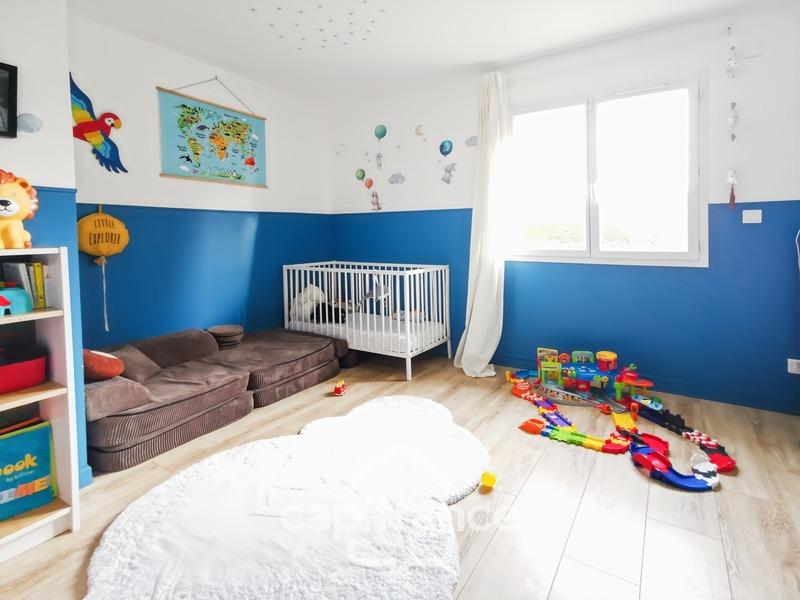 Maison - 180 m² - 7 pièces