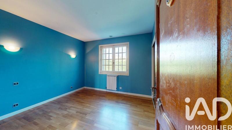 Maison - 245 m² - 8 pièces