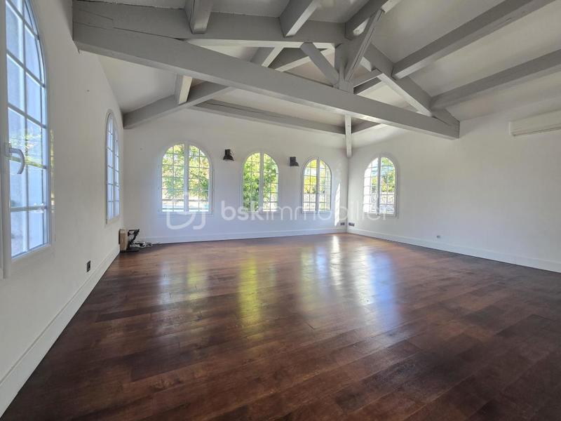 Maison d'architecte - 220 m² - 6 pièces