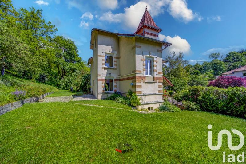 Maison - 193 m² - 8 pièces