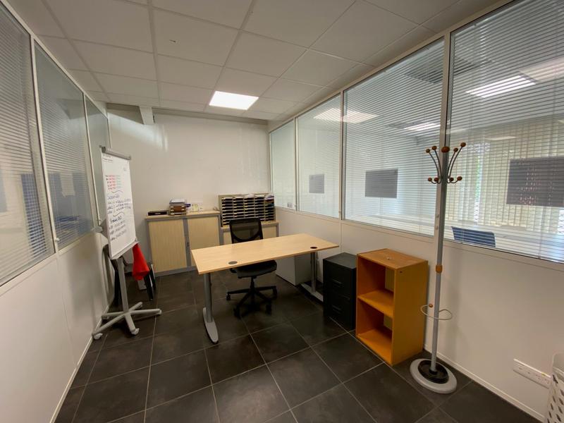 Bureau - 214 m²