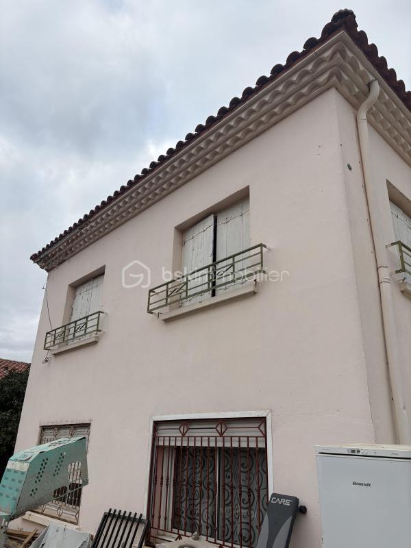 Maison - 240 m² - 11 pièces