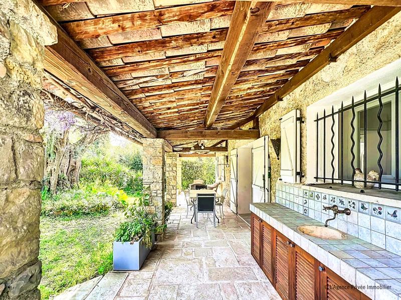 Maison - 210 m² - 8 pièces