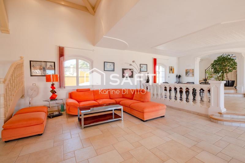 Villa - 700 m² - 12 pièces