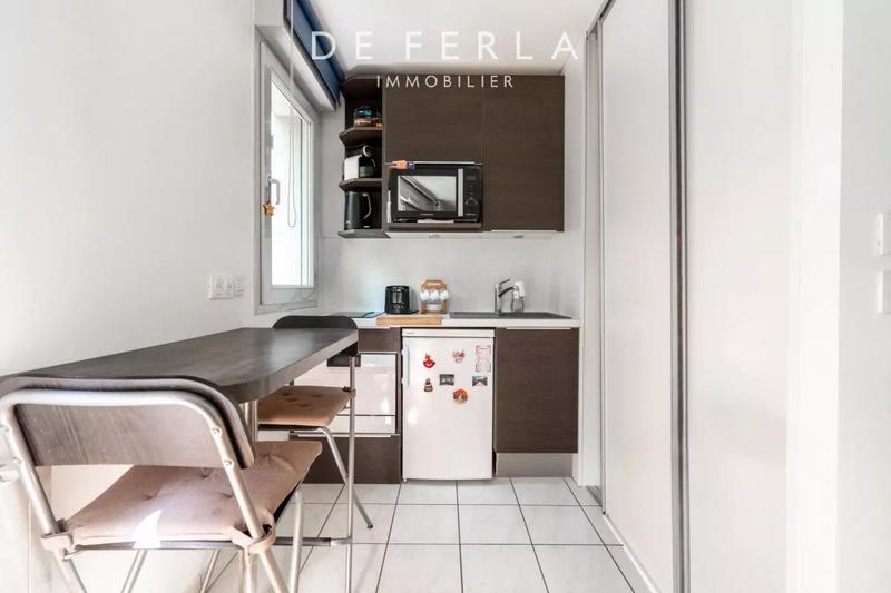 Studio - 30 m² - 1 pièce