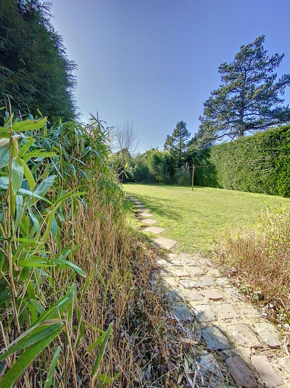 Maison - 185 m² - 8 pièces