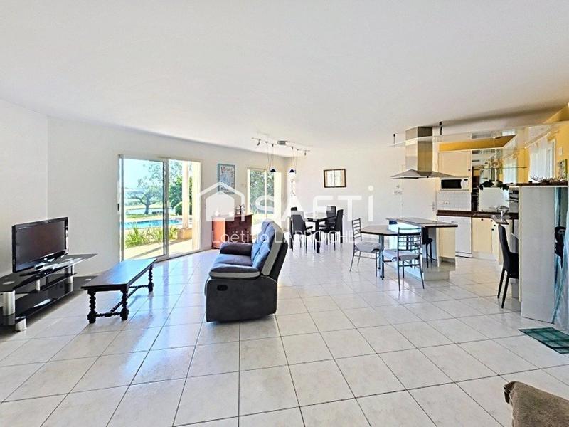 Maison - 102 m² - 4 pièces