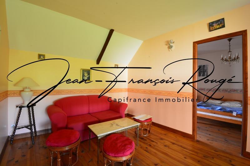 Maison - 290 m² - 9 pièces