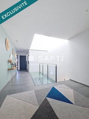 Maison - 260 m² - 9 pièces