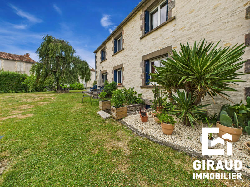 Maison ancienne - 174 m² - 6 pièces