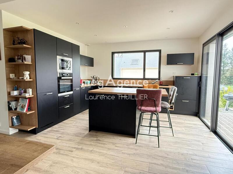 Maison - 105 m² - 4 pièces