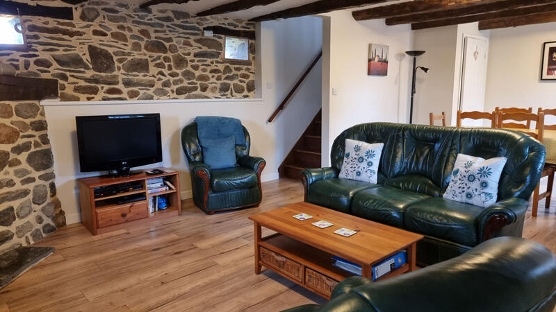 Maison - 240 m² - 21 pièces