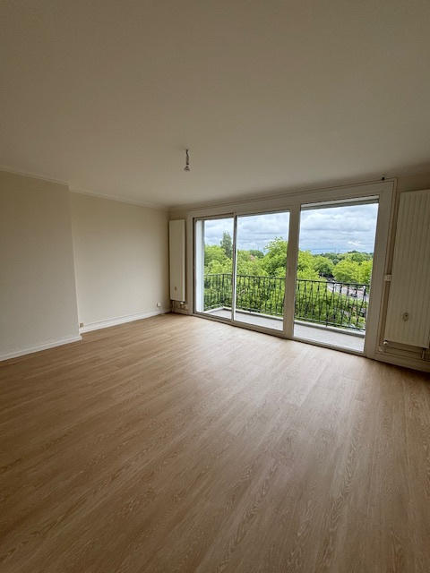 Appartement - 90 m² - 4 pièces