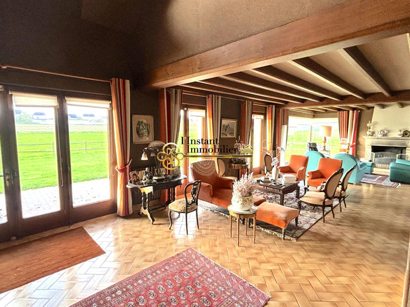 Demeure - 240 m² - 5 pièces
