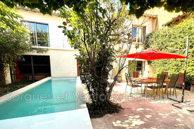 Maison - 285 m² - 8 pièces