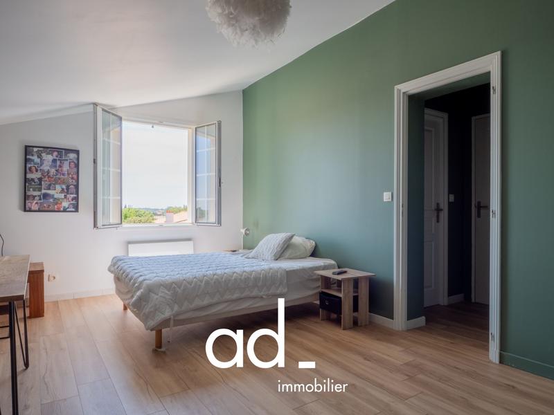 Maison - 150 m² - 4 pièces