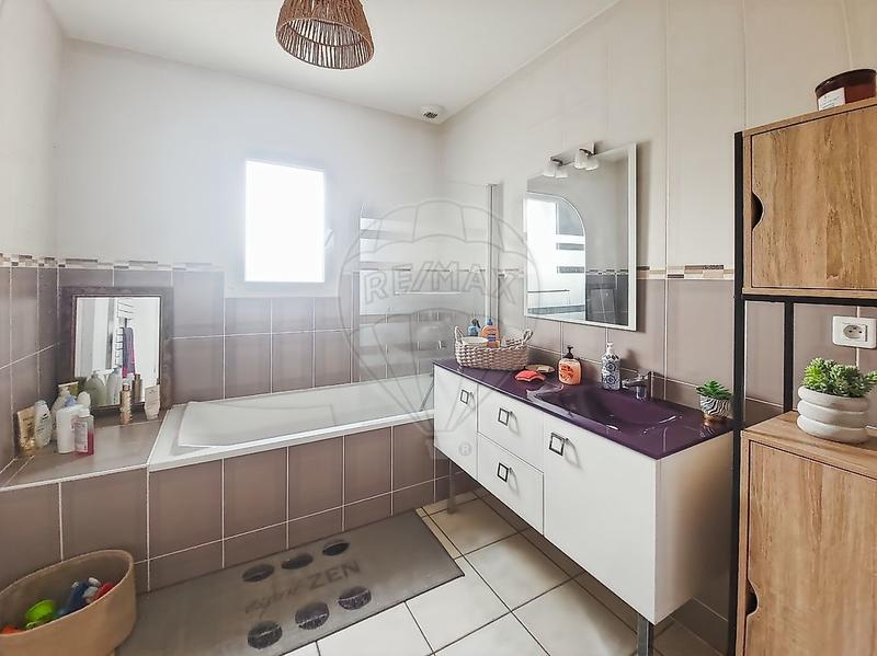 Maison - 120 m² - 5 pièces