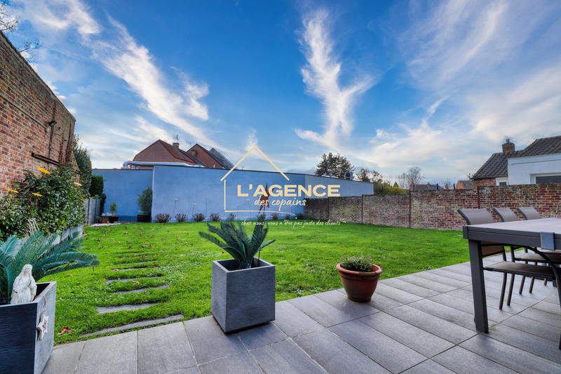 Maison - 228 m² - 7 pièces