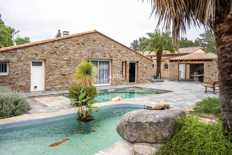 Mas - 213 m² - 4 pièces