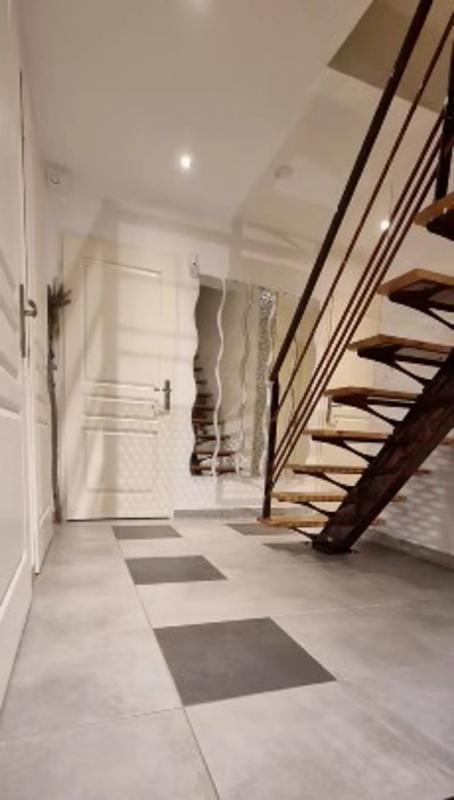 Maison - 206 m² - 7 pièces