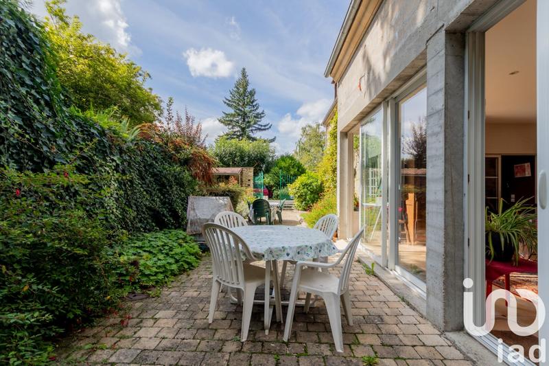 Maison - 249 m² - 9 pièces