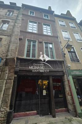 Maison - 200 m² - 5 pièces