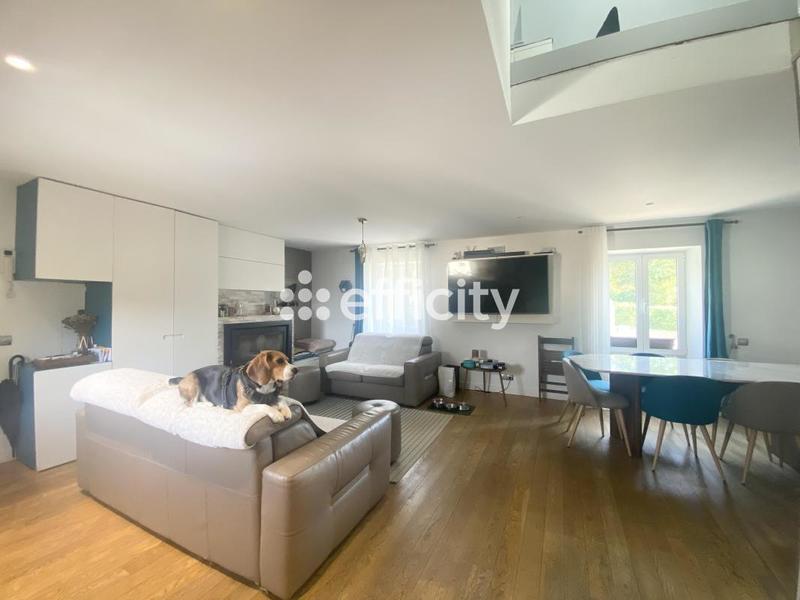 Appartement - 121 m² - 5 pièces