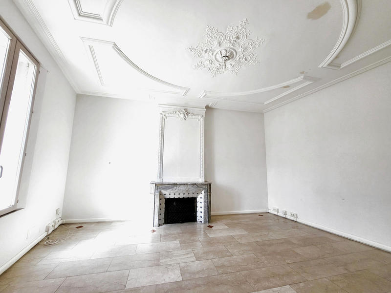 Maison - 219 m² - 8 pièces