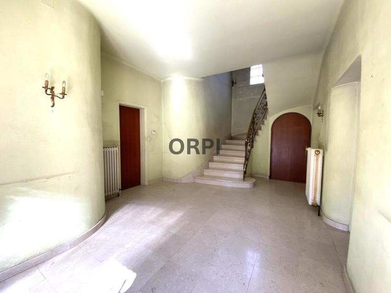 Maison de ville - 202 m² - 7 pièces