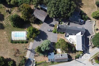 Propriété - 423 m² - 19 pièces