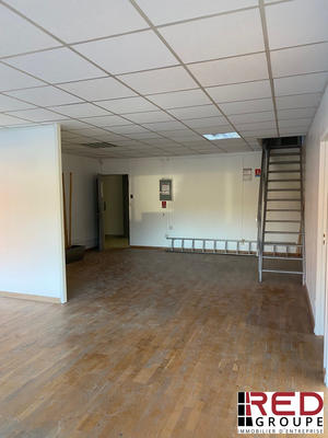 Local d'activités - 199 m²