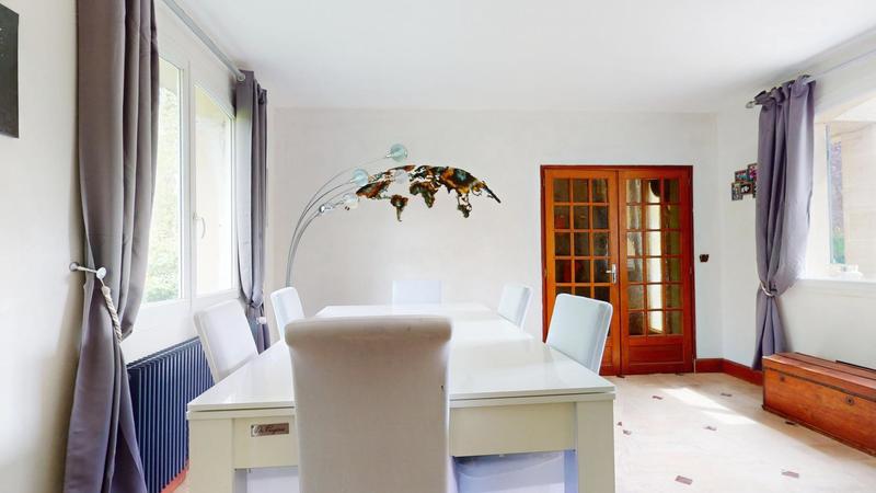 Maison - 212 m² - 6 pièces