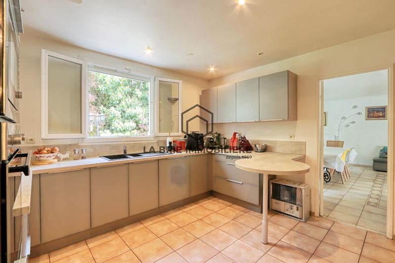 Maison - 193 m² - 7 pièces