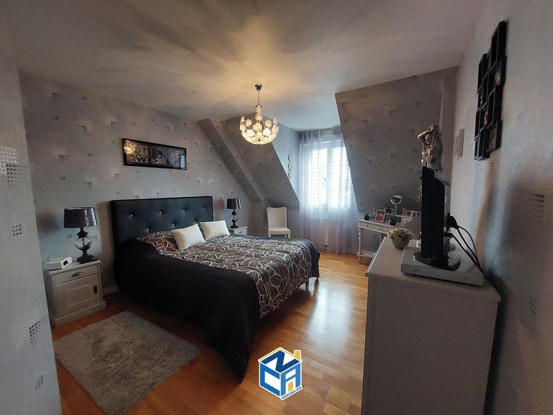 Maison traditionnelle - 116 m² - 5 pièces