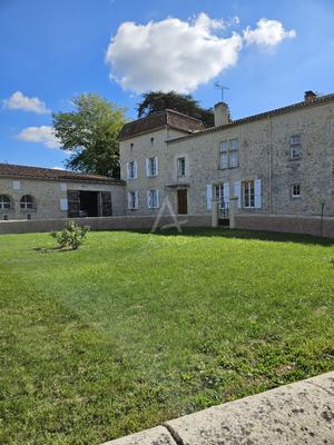 Demeure - 400 m² - 14 pièces