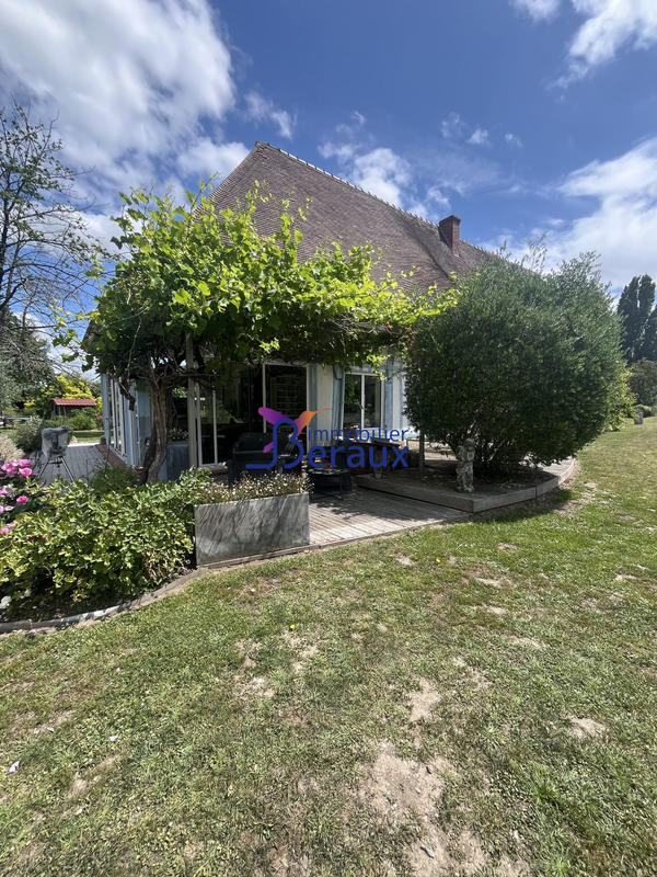 Maison - 327 m² - 10 pièces