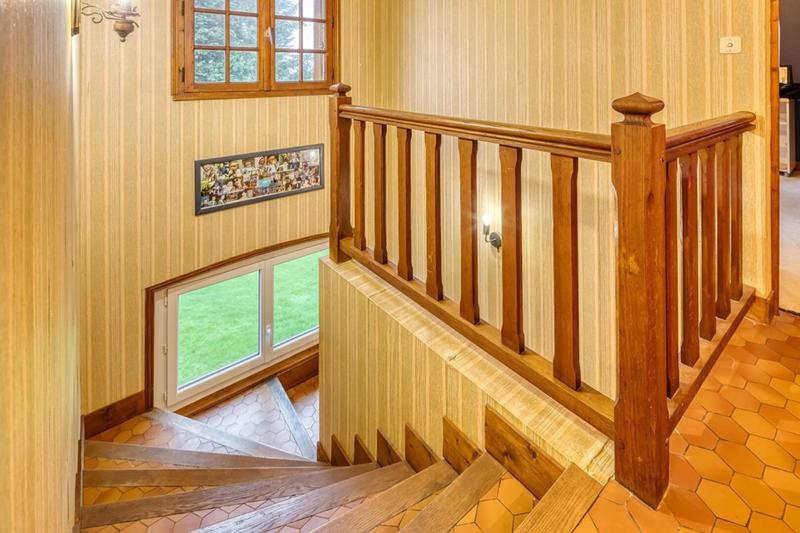 Maison - 213 m² - 10 pièces