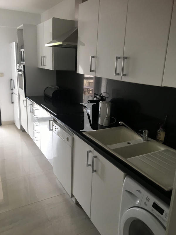 Appartement - 85 m² - 3 pièces