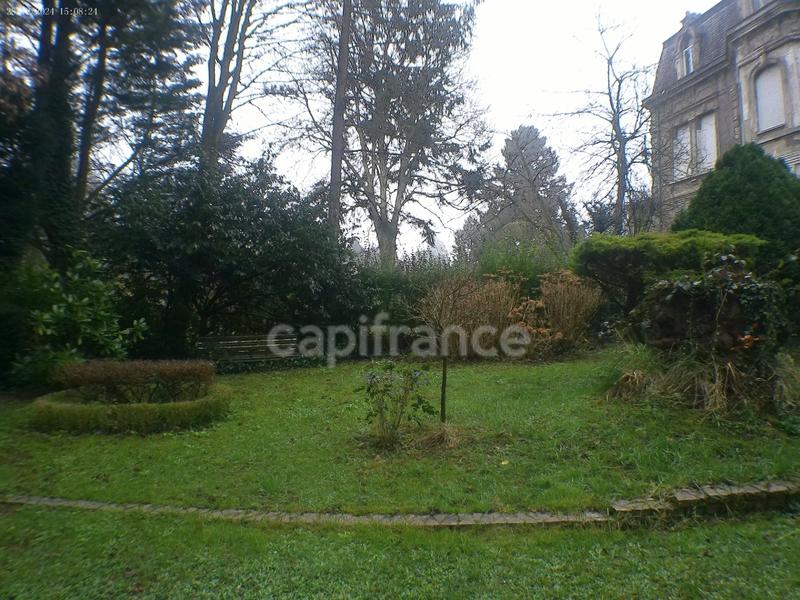 Maison - 291 m² - 8 pièces