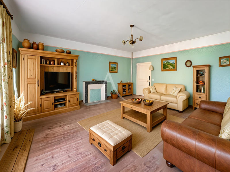 Maison - 330 m² - 12 pièces