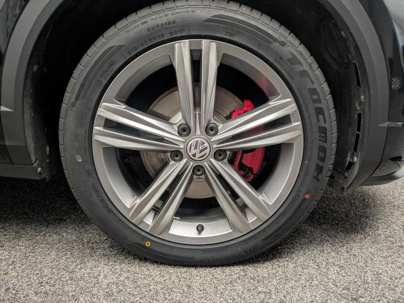 Volkswagen t-Roc Tsi 190ch Dsg 4motion Pack R-Line 1ere Main Hayon Elec Gps Attelage Cam de Recul