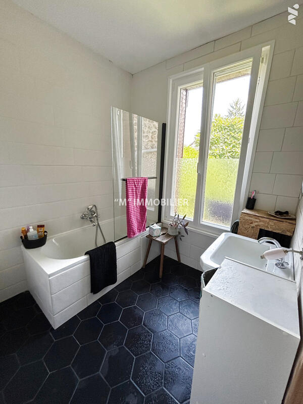 Maison - 97 m² - 5 pièces