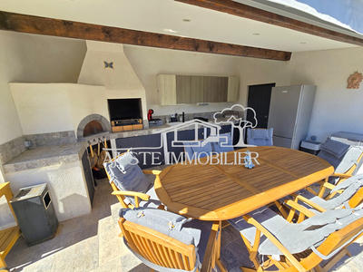 Villa - 200 m² - 7 pièces