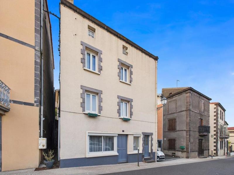 Maison - 138 m² - 7 pièces