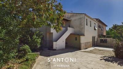 Maison - 180 m² - 7 pièces