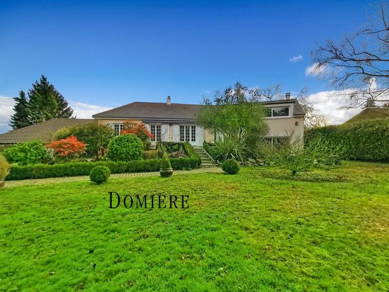 Maison - 200 m² - 8 pièces