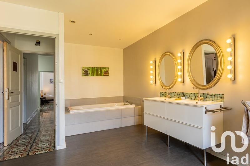 Maison de village - 241 m² - 5 pièces