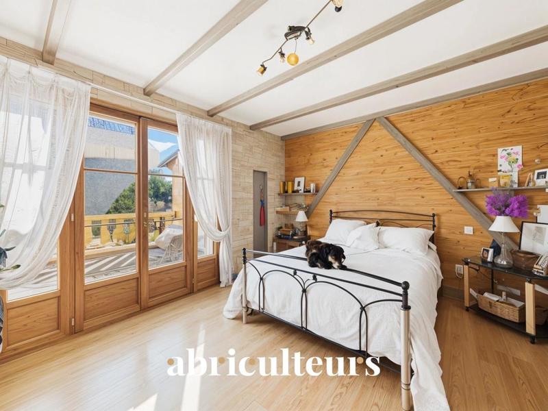 Maison ancienne - 180 m² - 7 pièces