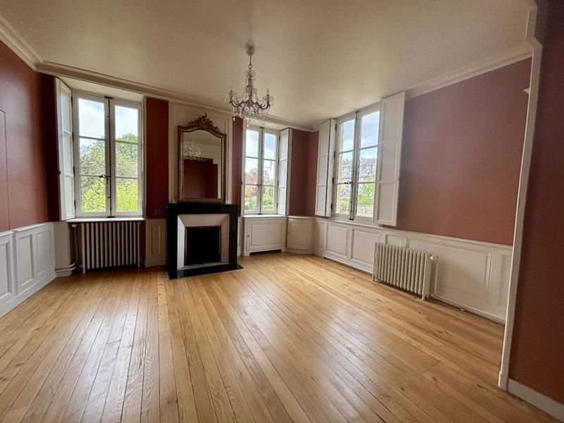 Hôtel particulier - 420 m² - 11 pièces